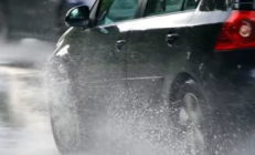 人保车险|雨季行车无忧，车险保障必知