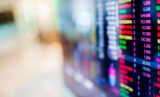 A股市场持续缩量整理 低位科技题材局部走强