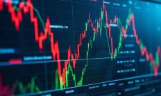 【美股盘前】受特朗普工签新规影响，科技股多数下跌；美国将就自闭症问题举行发布会，科赴跌超2%；辉瑞即将以73亿美元收购减肥药制造商Metsera