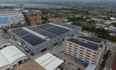 内卷中苦战，全球前四大光伏组件制造商半年合亏超百亿