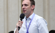 央行行长潘功胜：积极支持香港推出离岸人民币国债期货