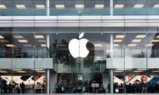 俄气曝二十多年来最严重亏损；李飞飞“创业”了，瞄准空间智能；苹果宣布史上最大回购；日本央行出手了？第二名波音“吹哨人”去世|一周事件