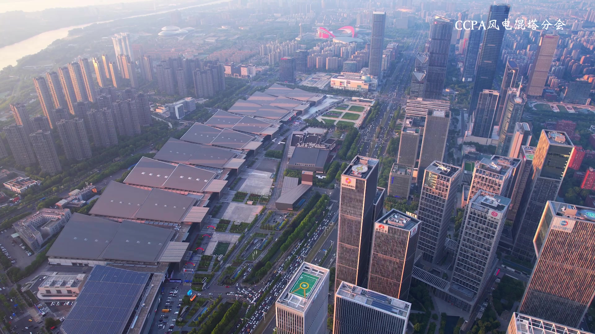 顺应趋势转型发展 *ST和展混塔业务收入大增