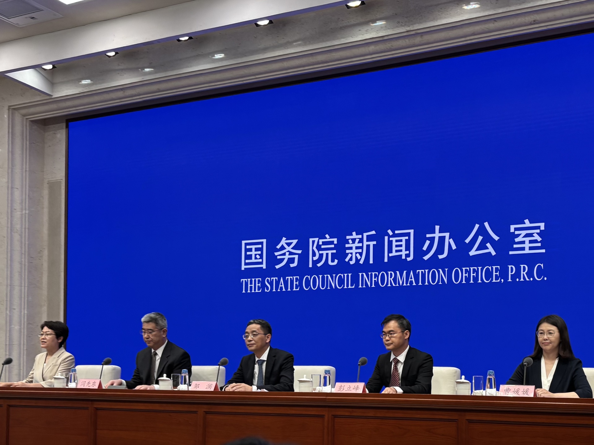 央行：2025年5月末社会融资规模存量为426.16万亿元