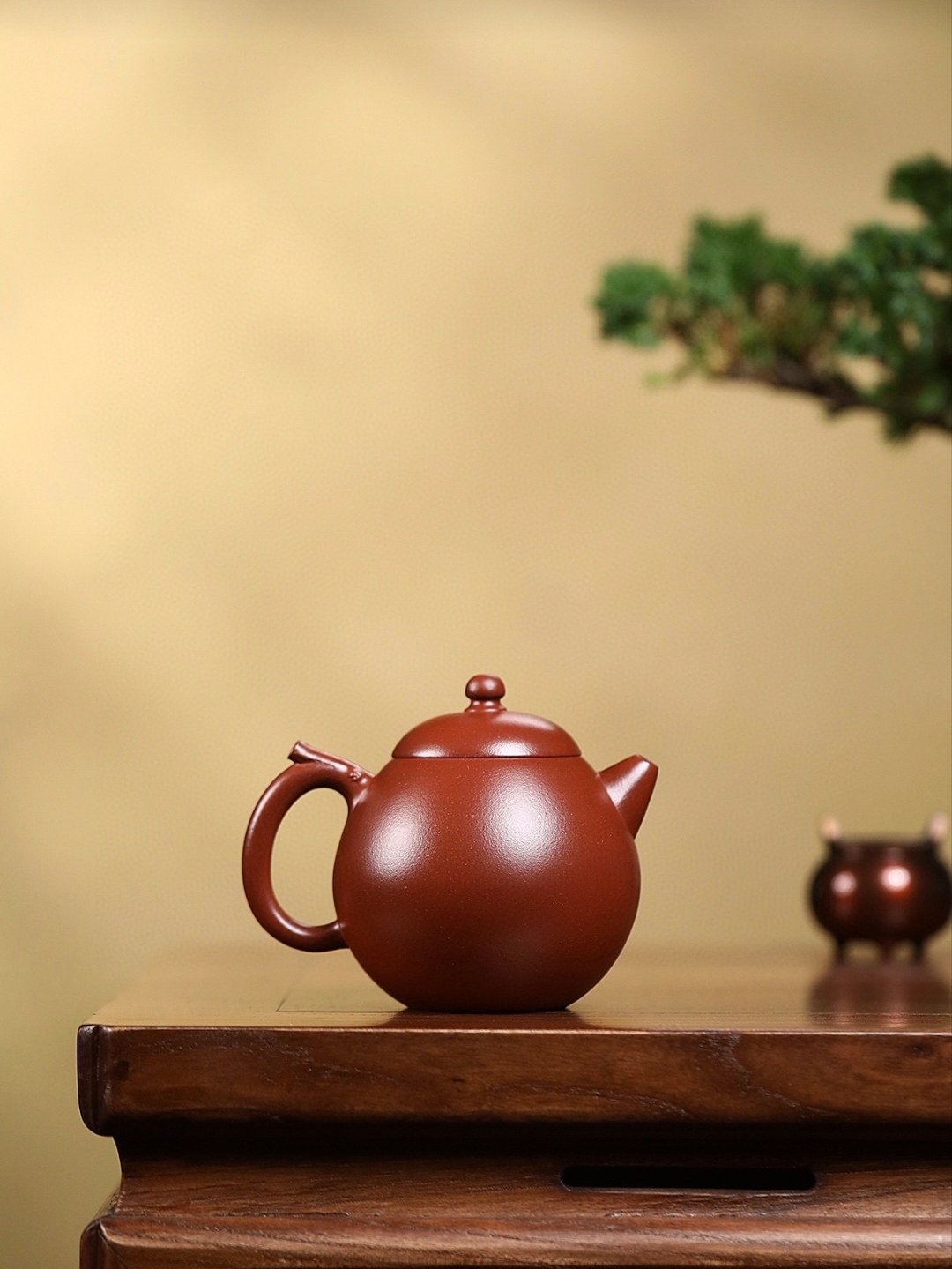 港股早盘高开 双登股份上市首日涨超50%