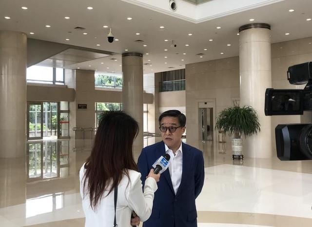 鲁伟鼎获批担任万向信托董事长