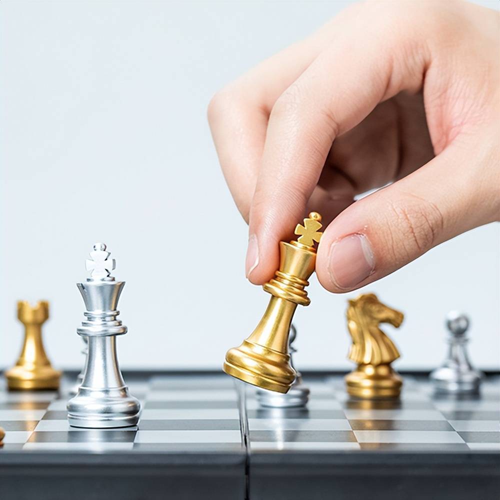 亚辉龙实控人及高管拟减持 上市即巅峰募6亿业绩降2年