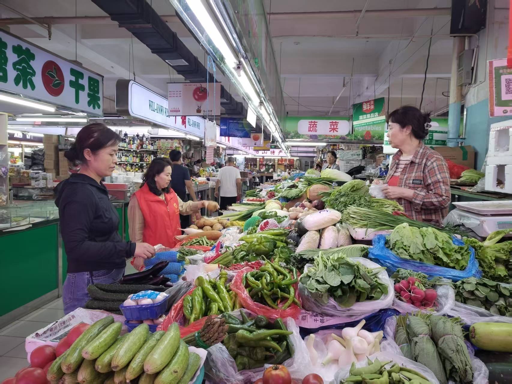 上半年全市场逾8100亿元研发投入 擦亮上市公司创新底色