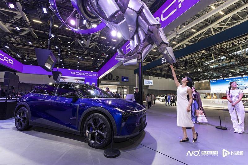 券商分析师超6100人 规模创新高