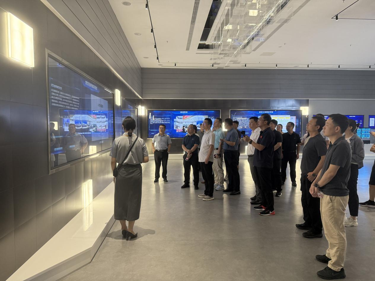 AI基建建设“快马加鞭” 上市公司积极布局智算中心细分赛道