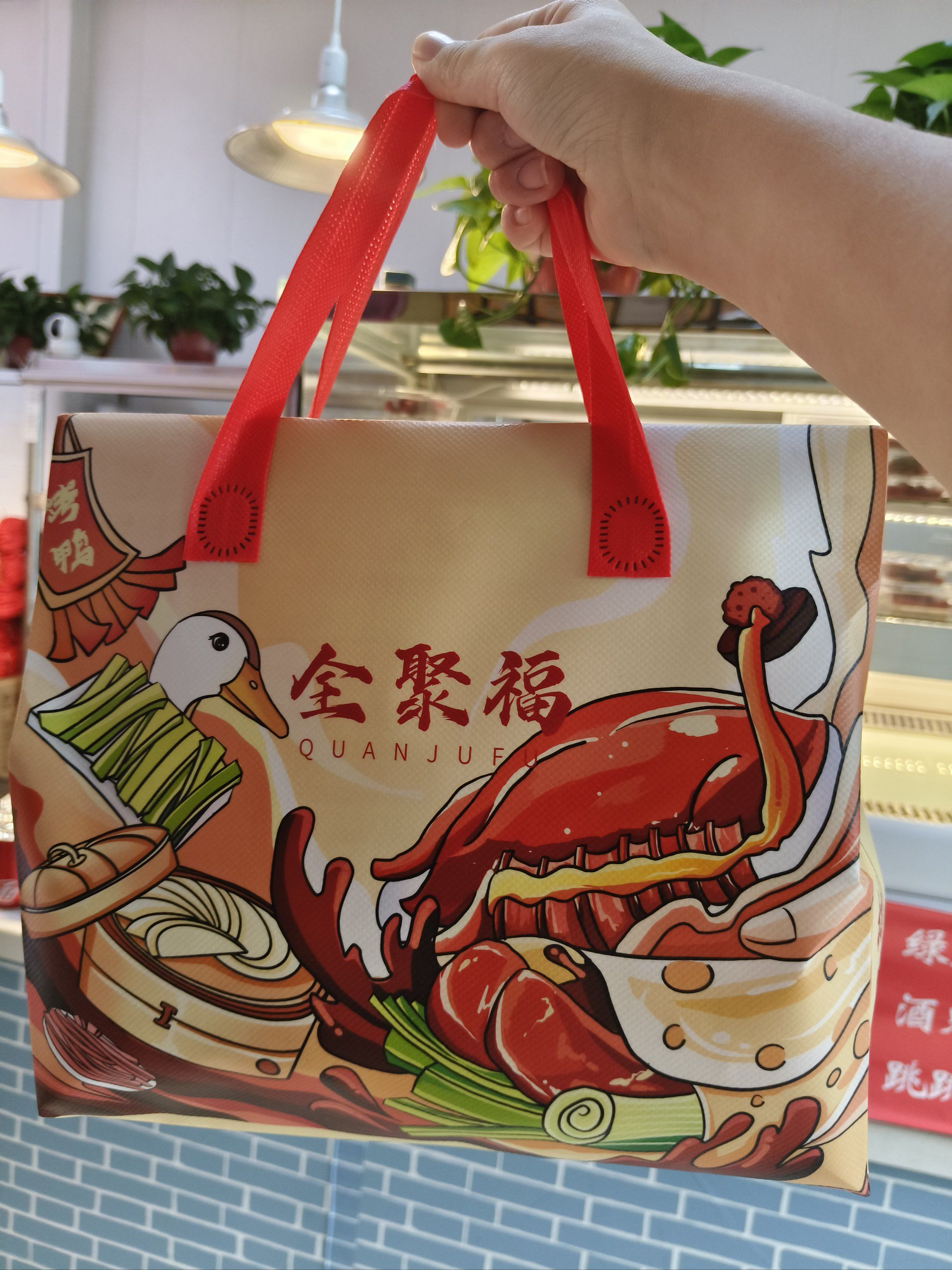 从舶来品变“本土特产”:中国鱼子酱海外供不应求,国内消费仍待培育