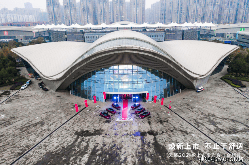 明月镜片实控人等减持套现3.84亿 2021年上市募9亿