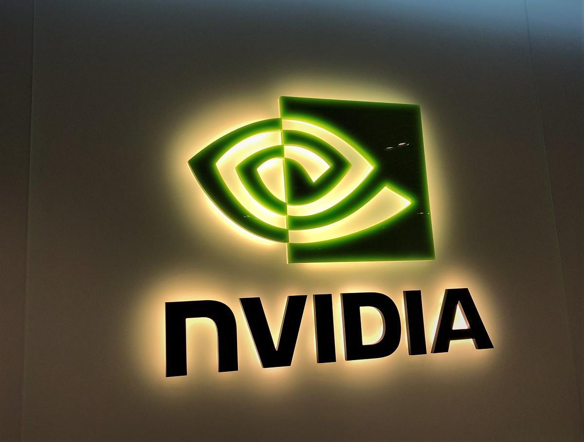 3499美元！英伟达“机器人大脑”芯片开售；马斯克起诉苹果与OpenAI丨全球科技早参